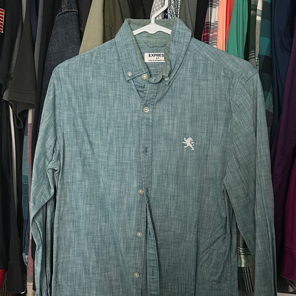 Express Denim Blue Chambray Casual Button-Down Shirt